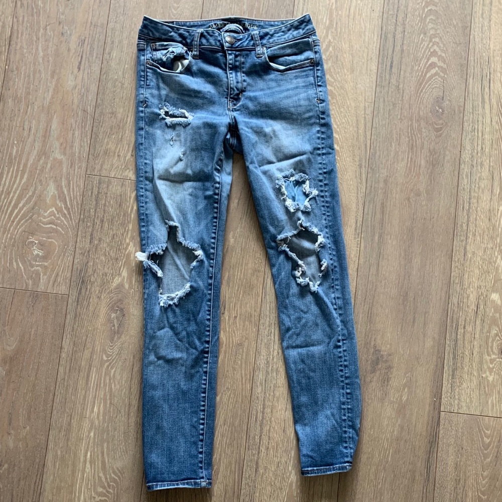 American Eagle Ripped Straight Leg Jean